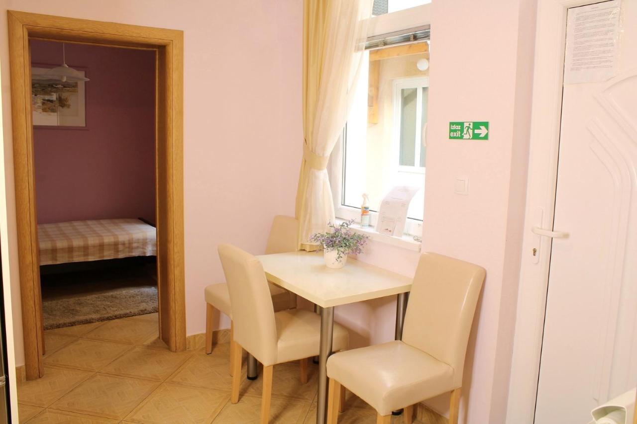 Apartments Paradisos Kragujevac Exterior foto